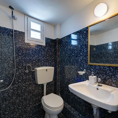 Hotel apartamentowy Onar & Perissa (Santorini)