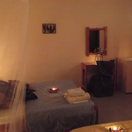 Hotel apartamentowy Onar & Perissa (Santorini)