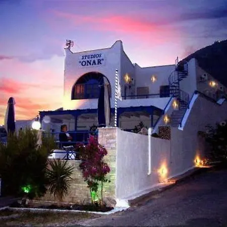 Hotel apartamentowy Onar & Perissa (Santorini)